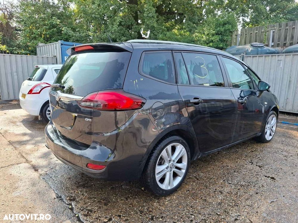 Prag Stanga Opel Zafira 2014 Monovolum Negru - 4