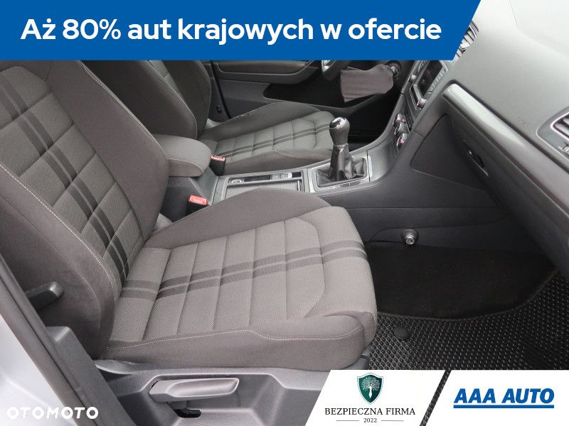Volkswagen Golf - 10