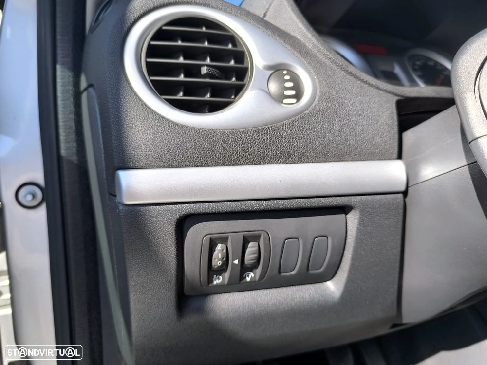 Renault Clio 1.5 dCi Dynamique Luxe - 30