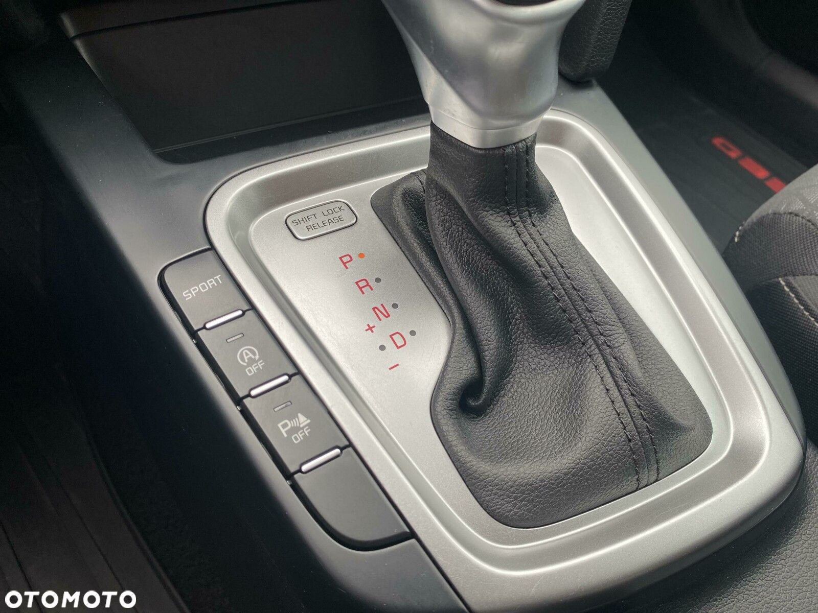 Kia Ceed - 22