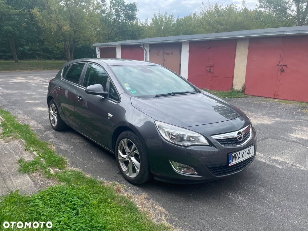 Opel Astra 1.4 150 Jahre - 1