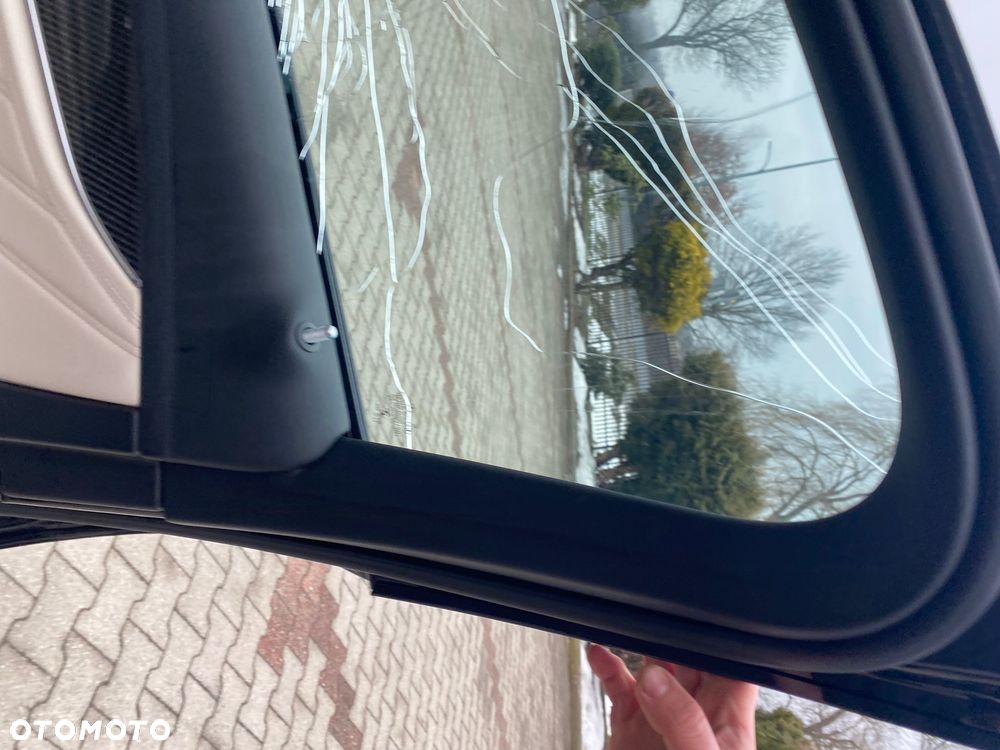 Mercedes-Benz Klasa E - 22