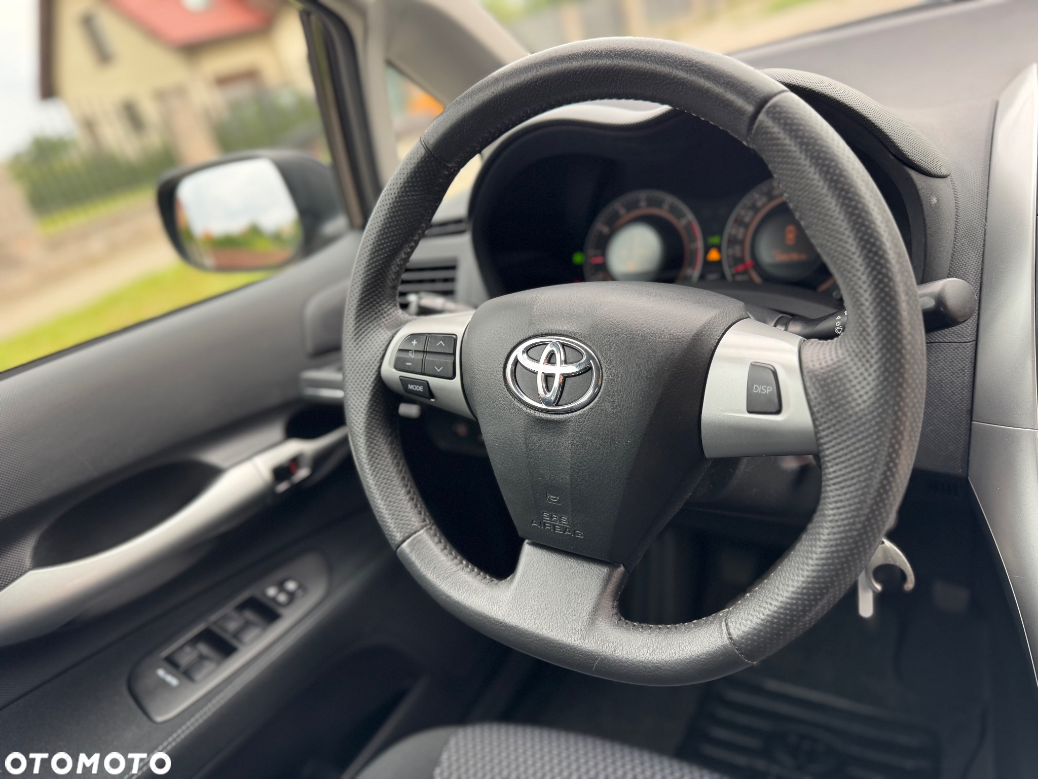 Toyota Auris 1.33 VVT-i Terra Start - 29