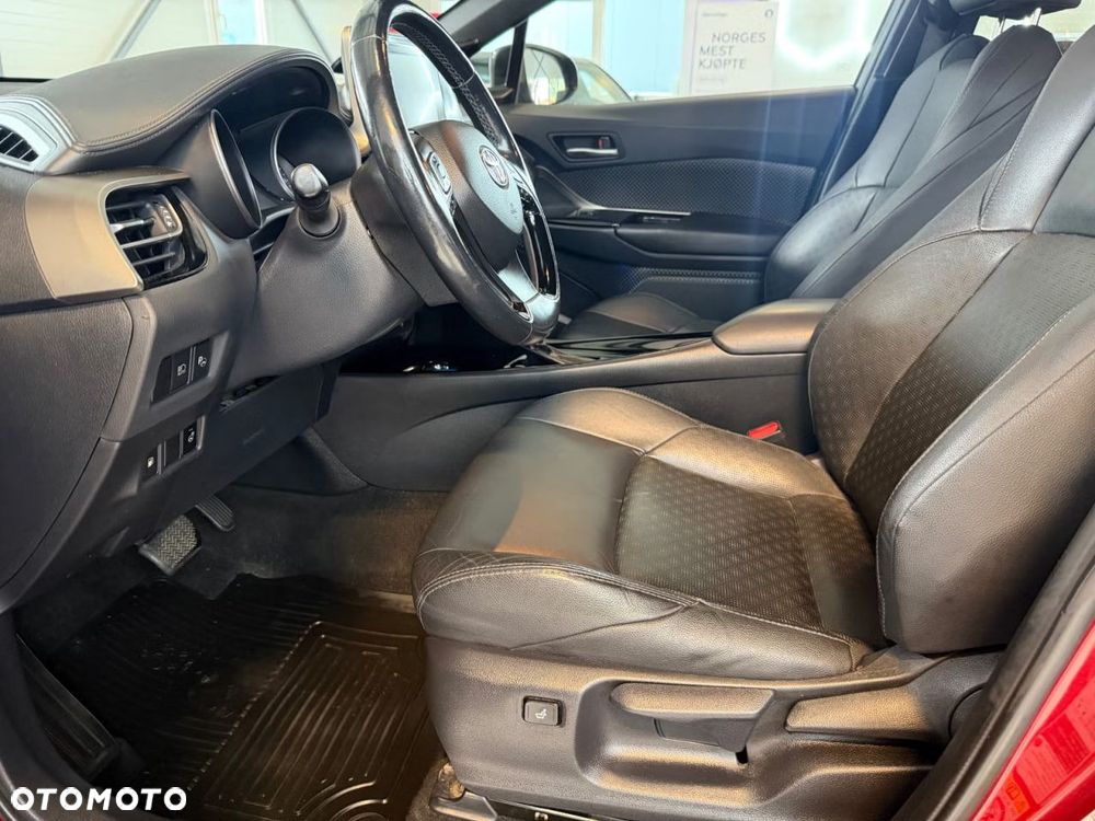 Toyota C-HR Lounge - 12