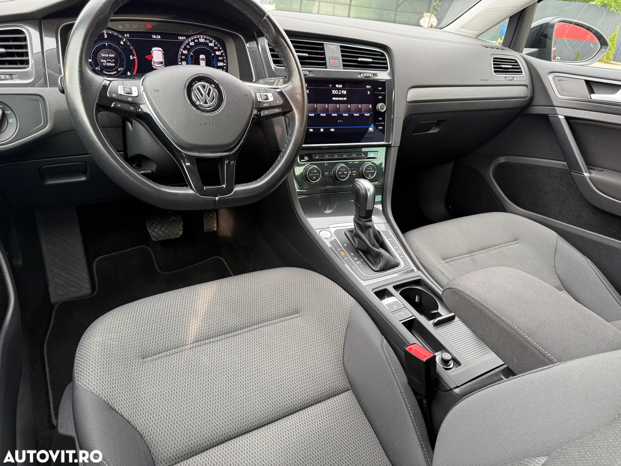 Volkswagen Golf 2.0 BlueTDI DSG Comfortline - 4