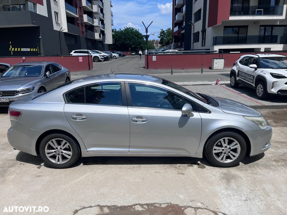 Toyota Avensis - 3