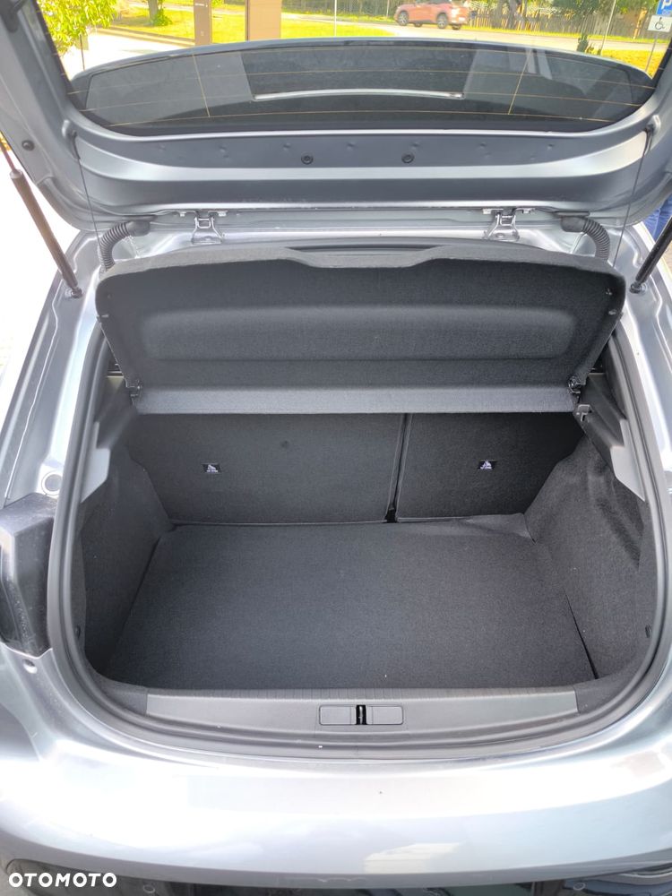 Peugeot 208 - 4