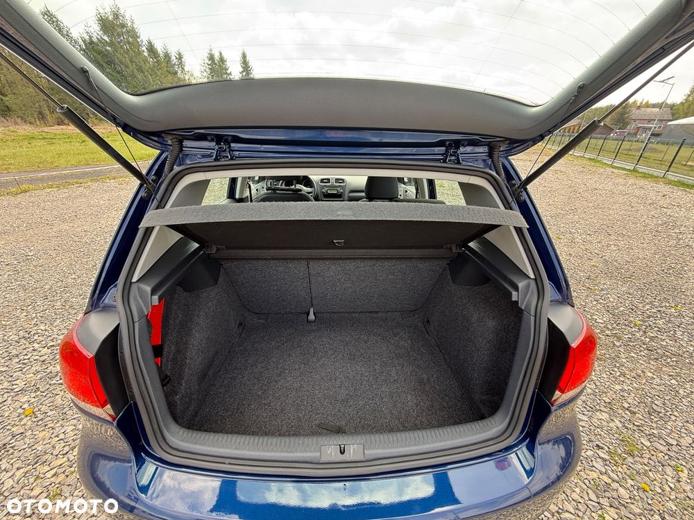 Volkswagen Golf - 10