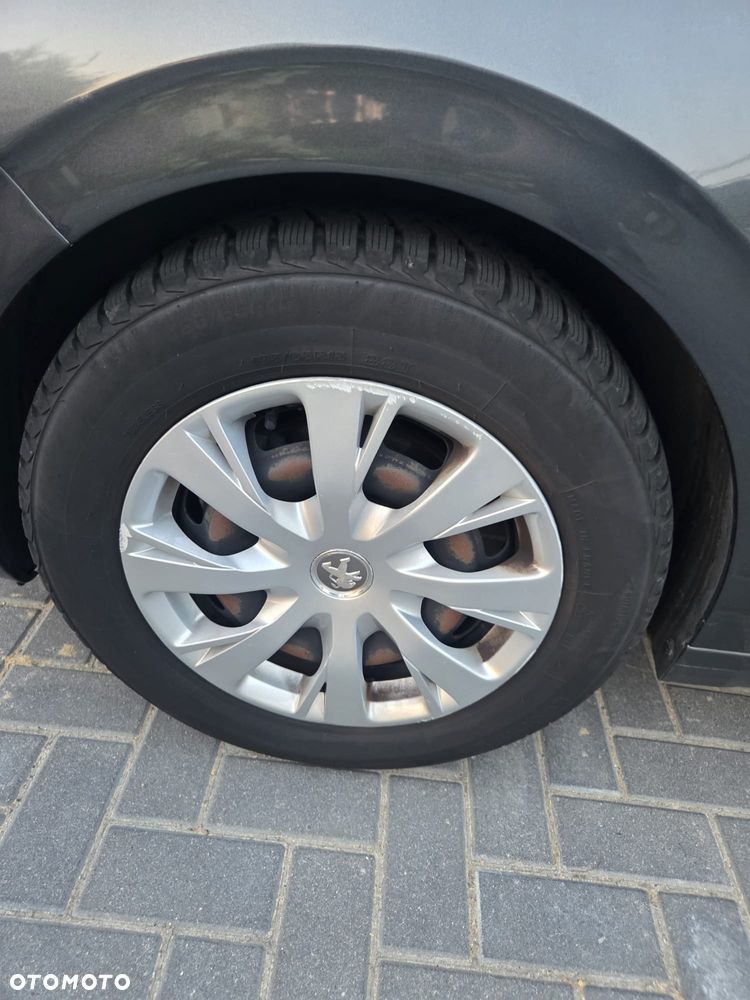 Peugeot 208 - 26