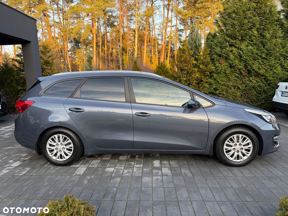 Kia Ceed 1.4 CVVT Dream-Team Edition - 4