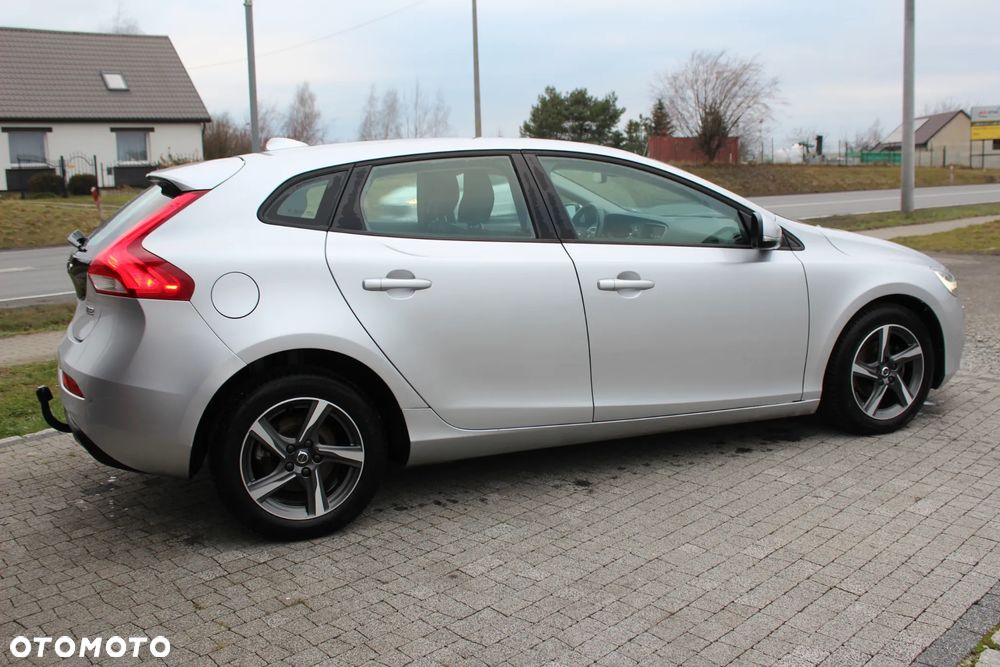 Volvo V40 D2 Momentum - 5