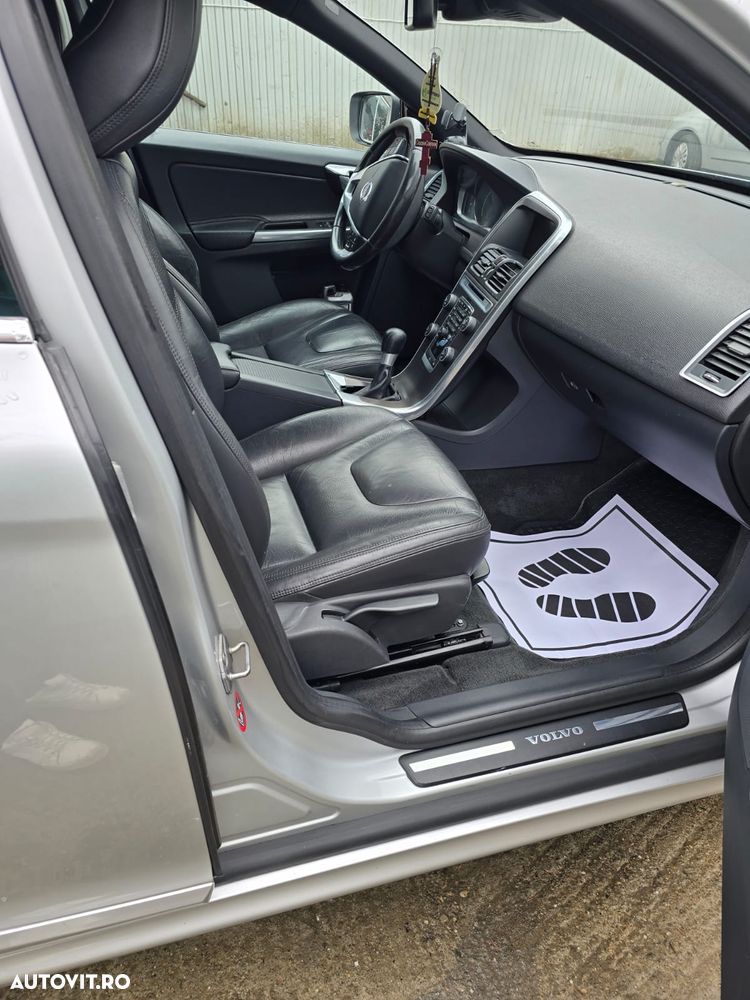 Volvo XC 60 D3 Start-Stop Momentum - 8