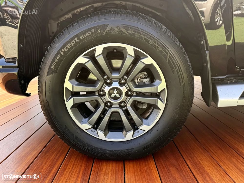 Mitsubishi L200 2.3 DI-D Strakar Club Evolution 4WD IVA DEDUTIVEL - 12