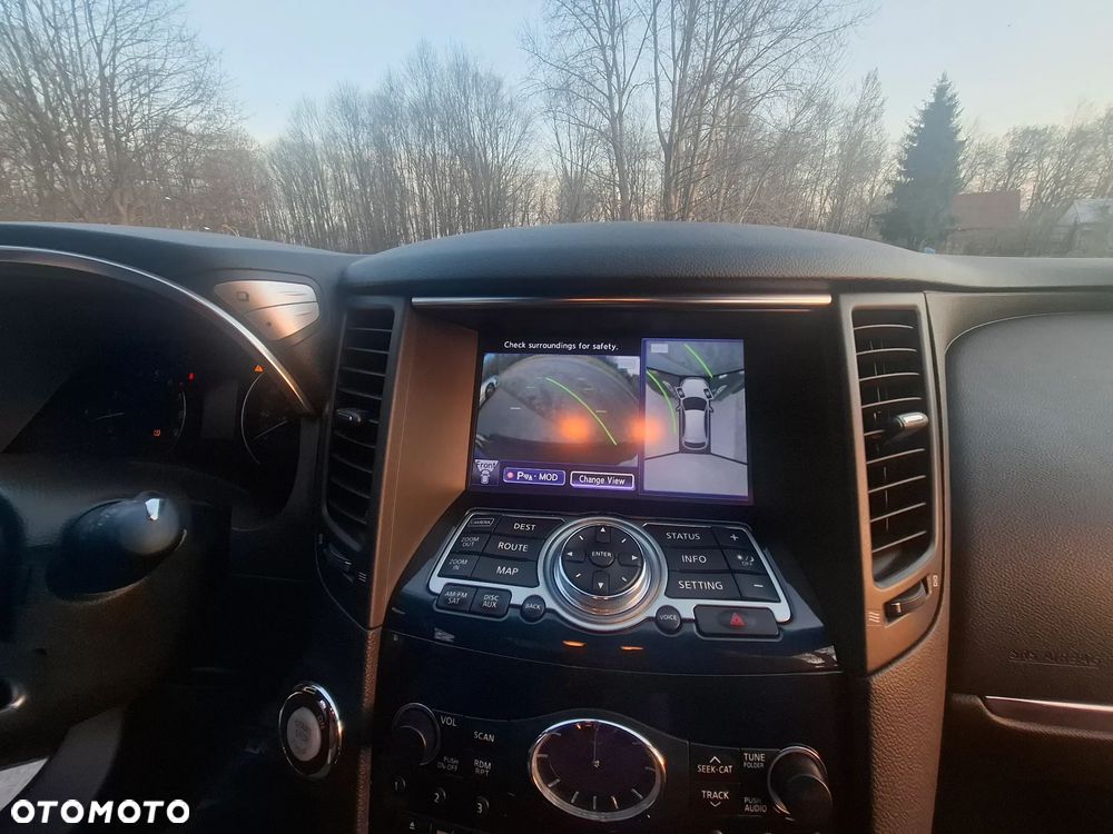 Infiniti QX70 3.7 AWD S Premium - 13