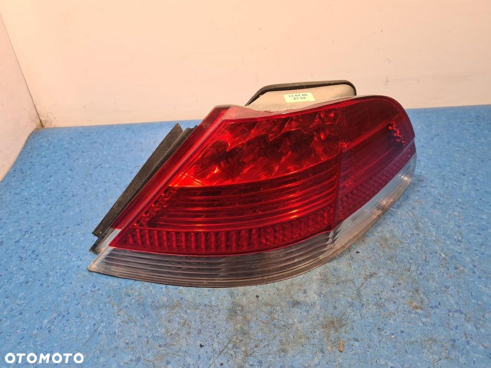 BMW 7 E65 LIFT LAMPA TYŁ PRAWA ZEWNĘTRZNA - 1