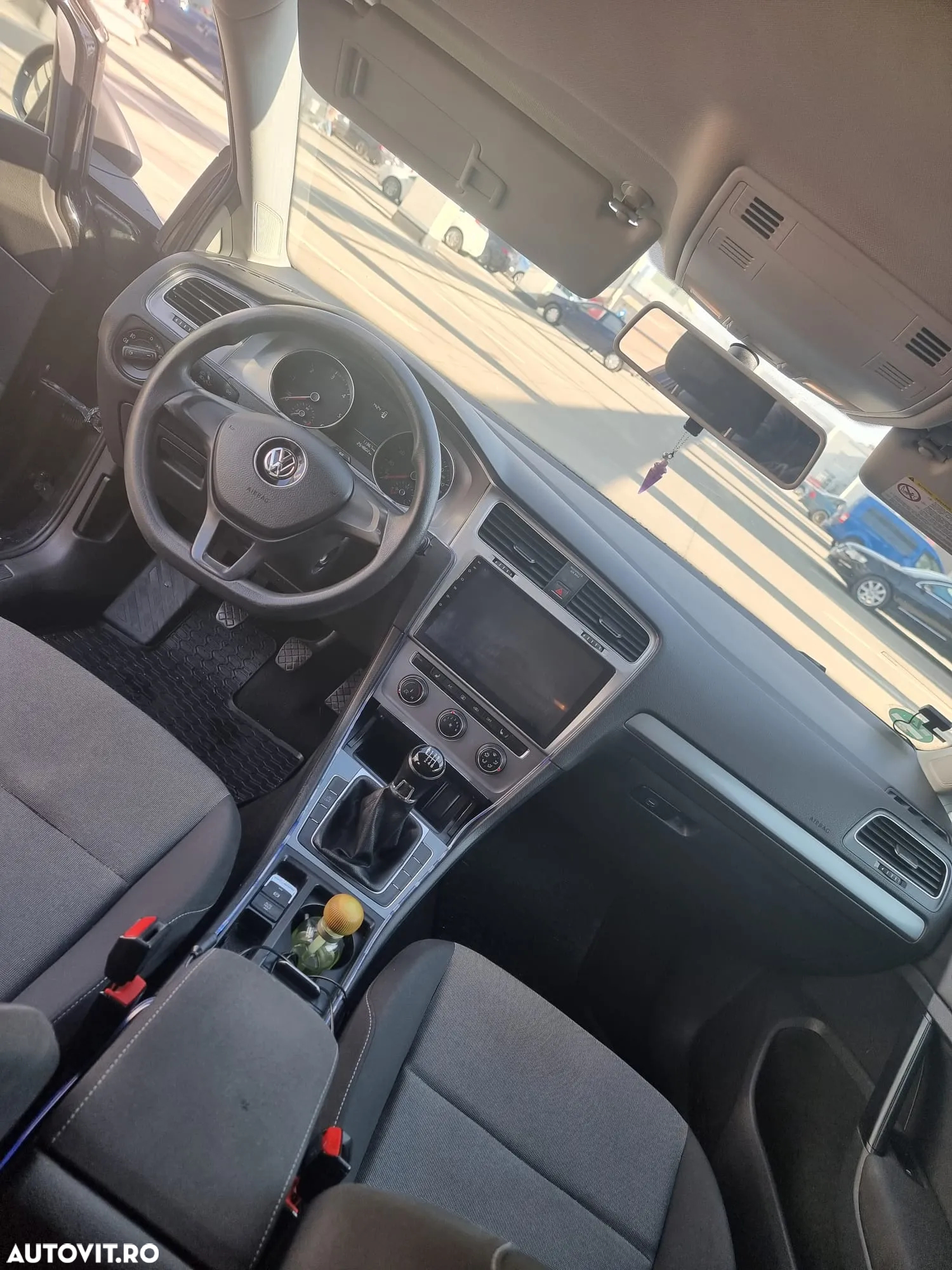 Volkswagen Golf 1.6 TDI DPF BMT Highline - 9