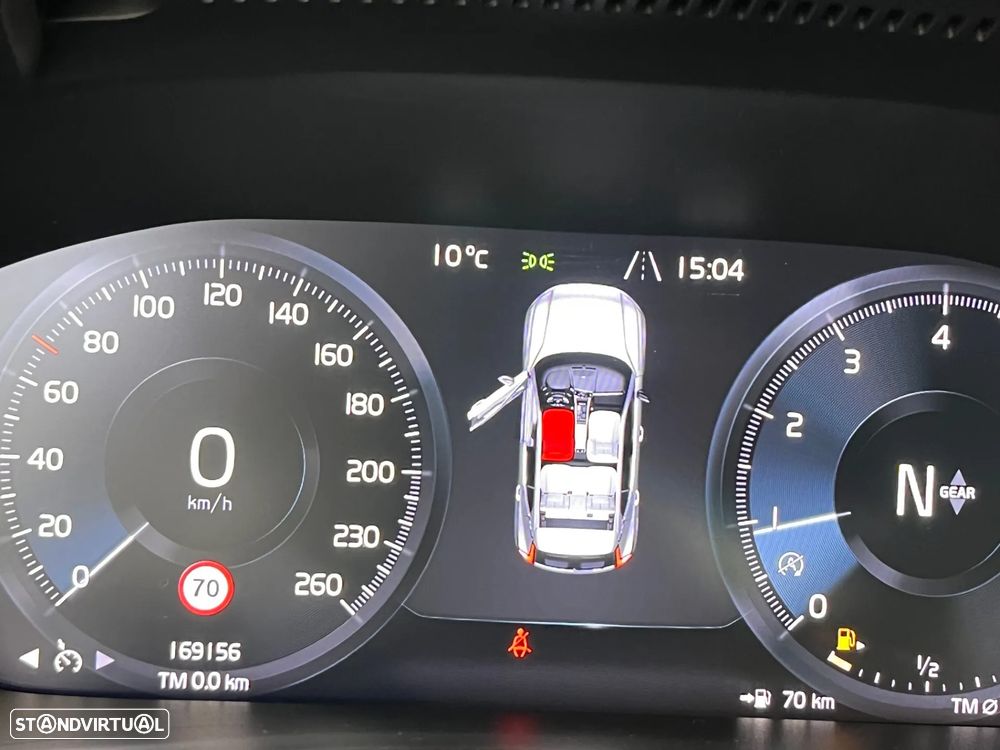 Volvo XC 40 1.5 T2 Essential - 37