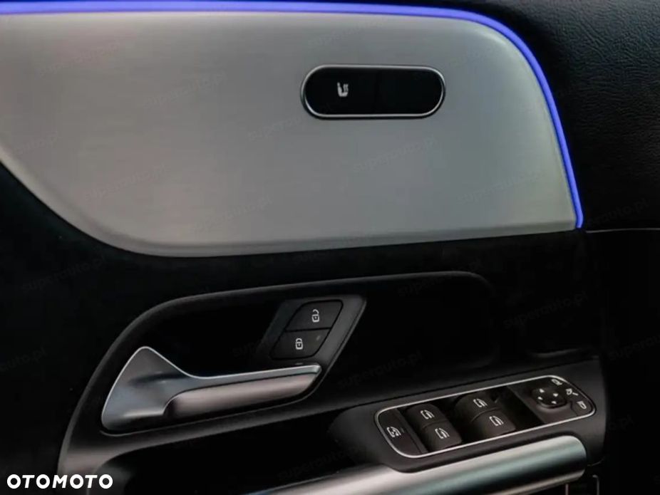 Mercedes-Benz GLA 200 d AMG Line - 13