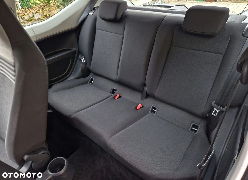 Volkswagen up! 1.0 White Style - 16