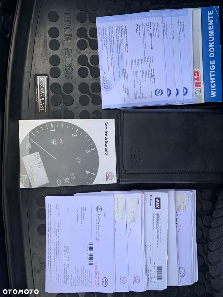 Toyota Avensis 1.8 Active - 28