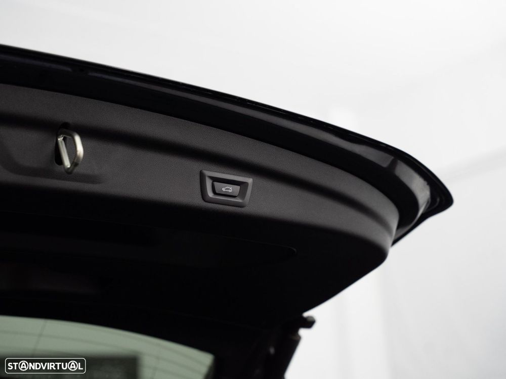 BMW 218 Active Tourer d Pack Desportivo M Auto - 13