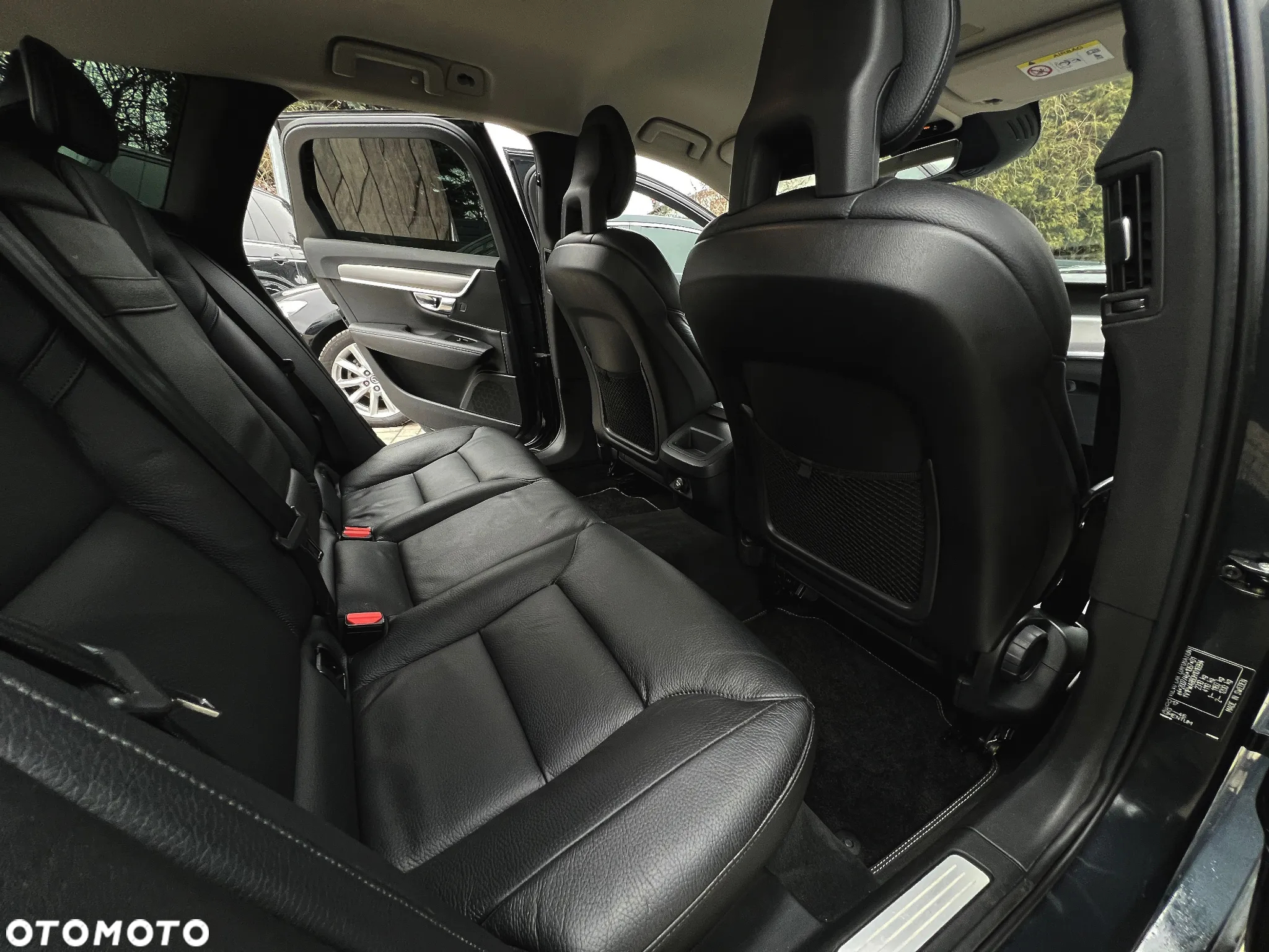 Volvo V90 D4 Momentum Pro - 19