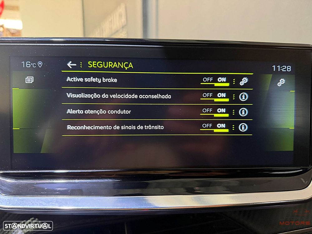 Peugeot 2008 1.2 PureTech GT Line - 33