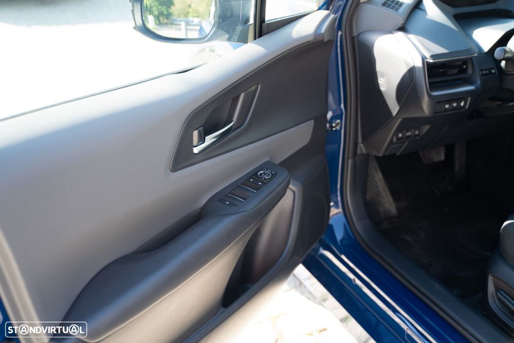 Toyota Prius 2.0 Plug-in Luxury - 9