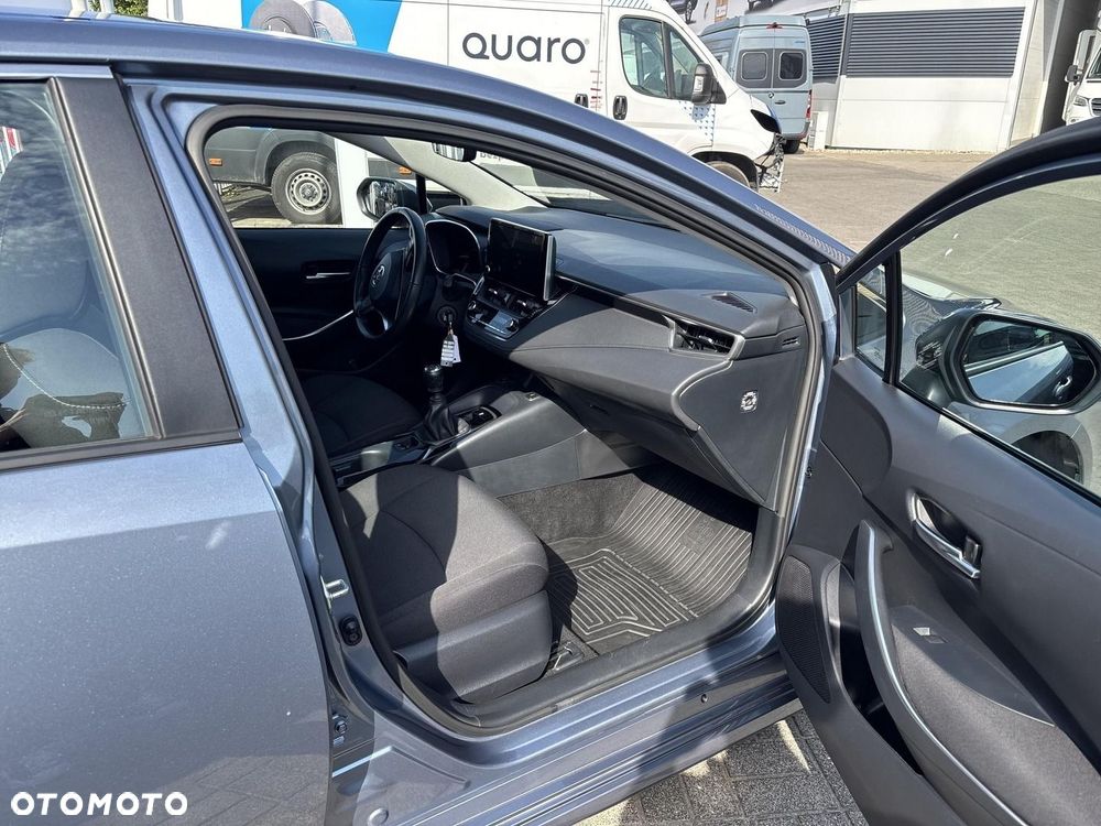 Toyota Corolla - 13