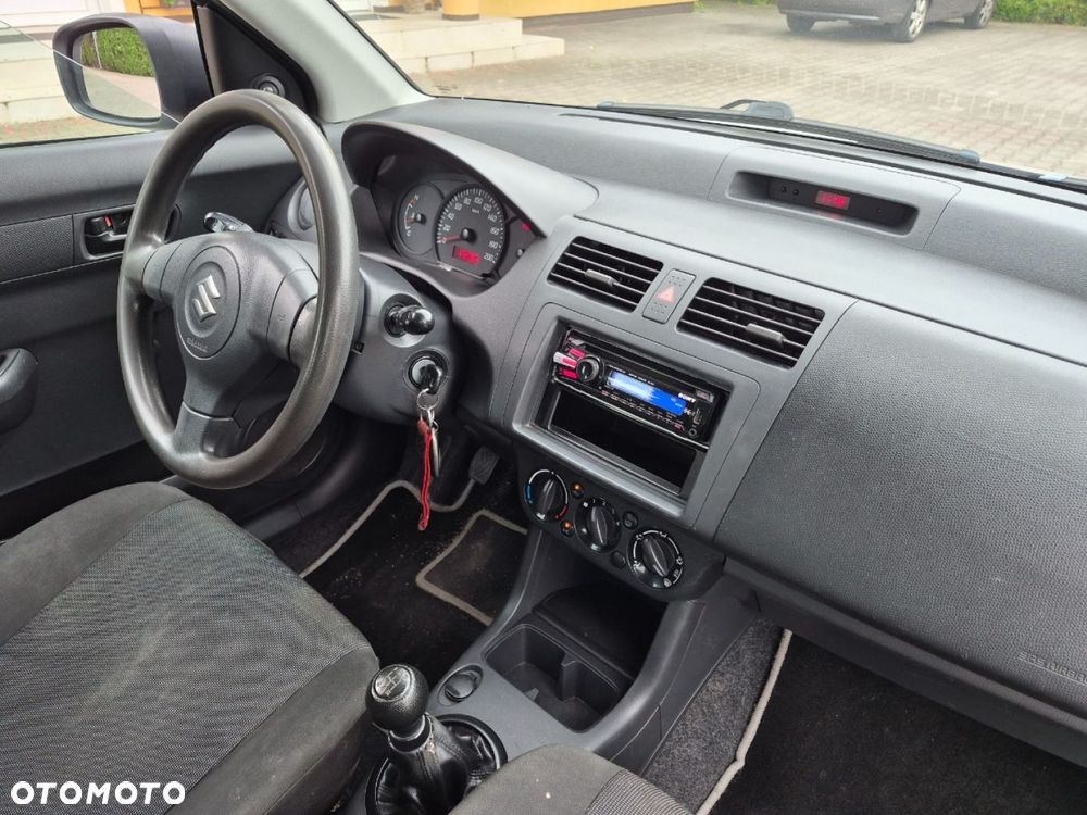 Suzuki Swift - 16
