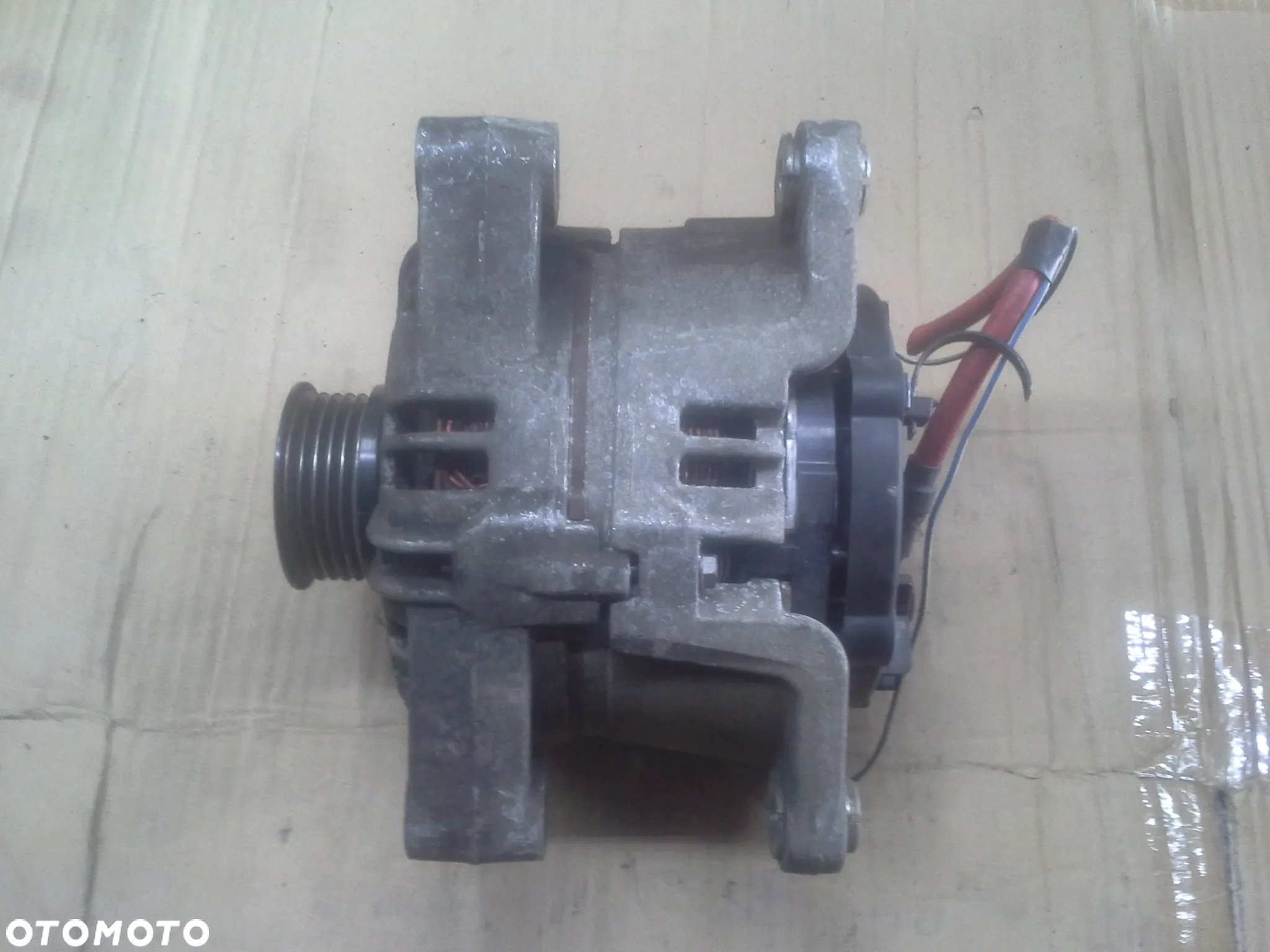 Alternator Opel Corsa 1.0 0124425021 14V 100A Bosch - 4