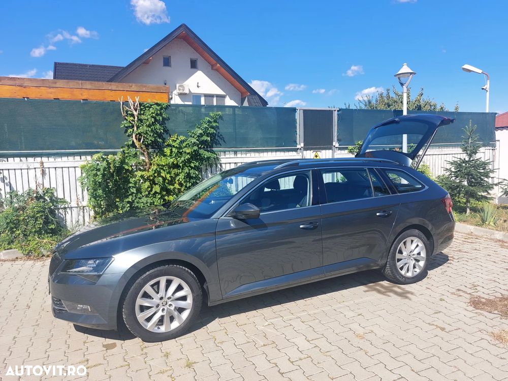 Skoda Superb 2.0 TDI DSG Ambition - 23