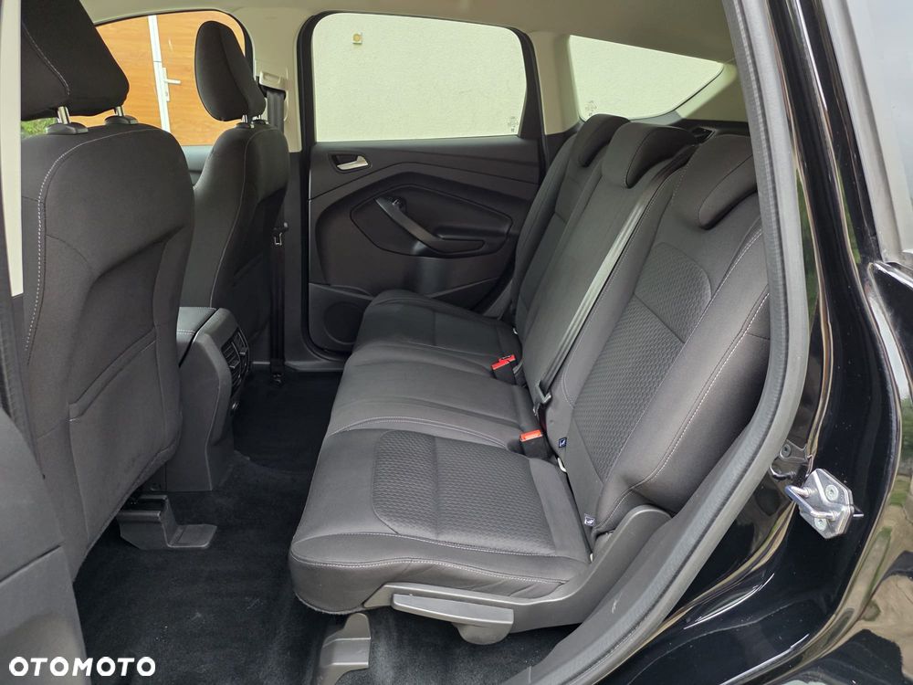 Ford Kuga 1.5 EcoBoost 2x4 Cool & Connect - 9