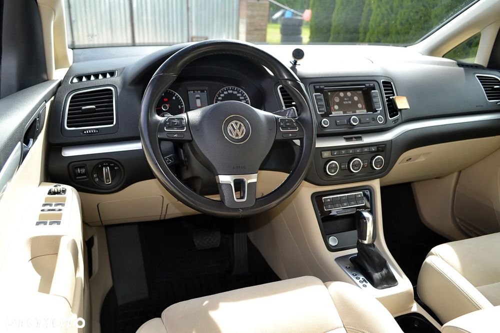 Volkswagen Sharan 2.0 TDI DSG BlueMotion Technology Highline - 23