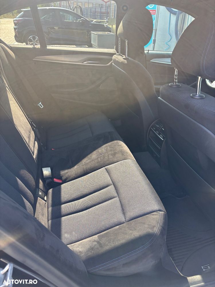 BMW Seria 5 530d xDrive AT - 8