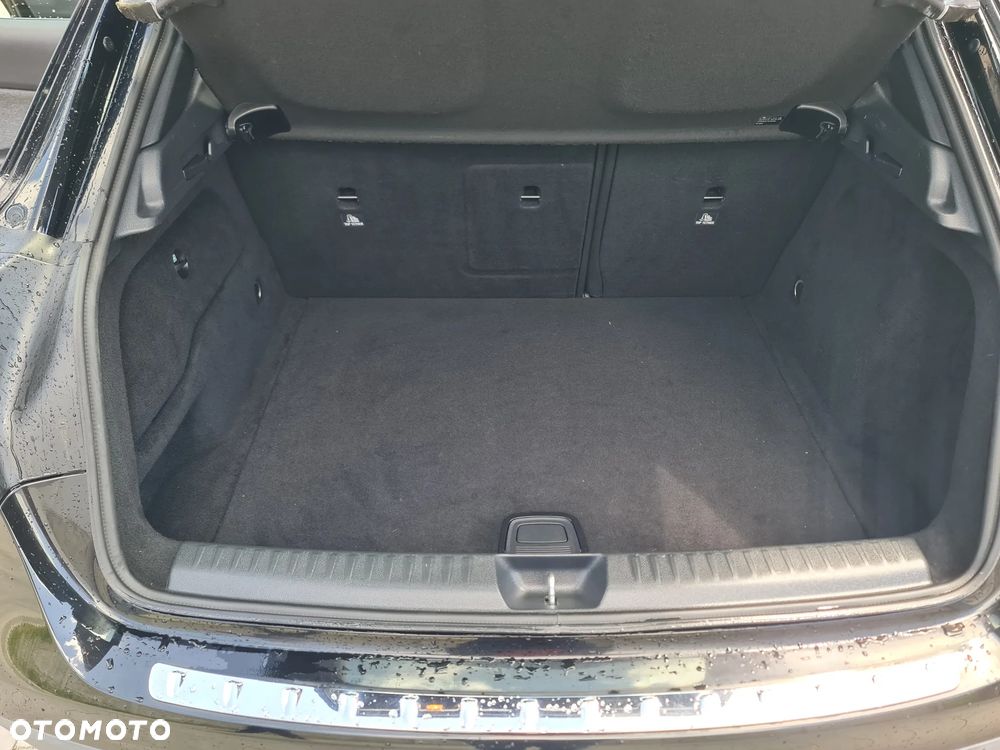 Mercedes-Benz GLA - 17