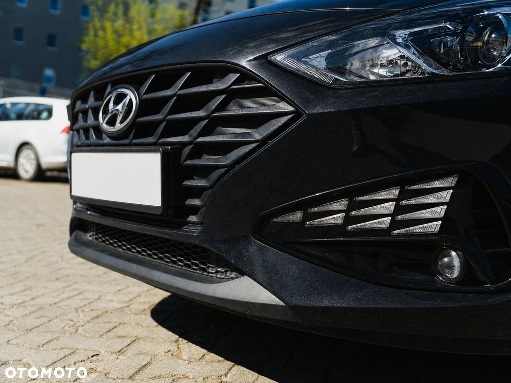 Hyundai i30 1.5 DPI Classic + - 25