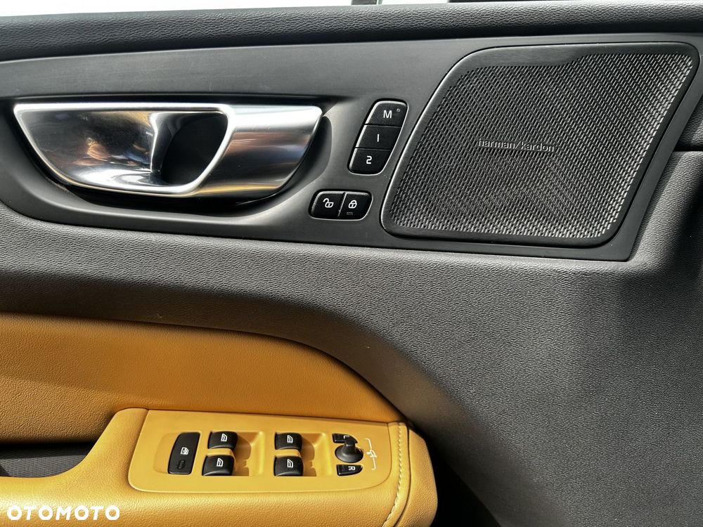 Volvo XC 60 - 18