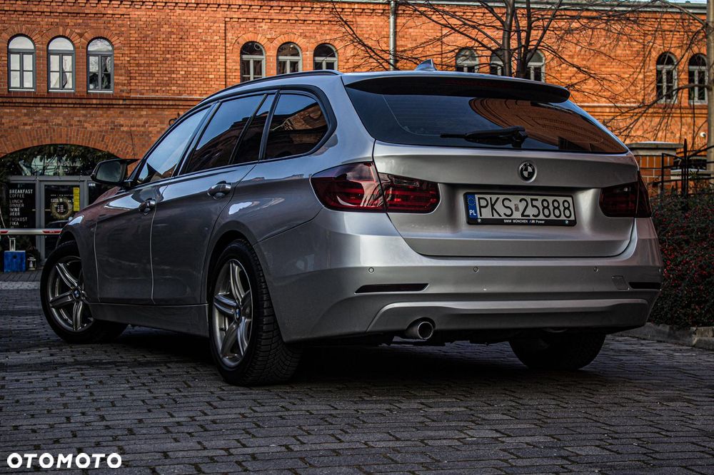 BMW Seria 3 320d - 12