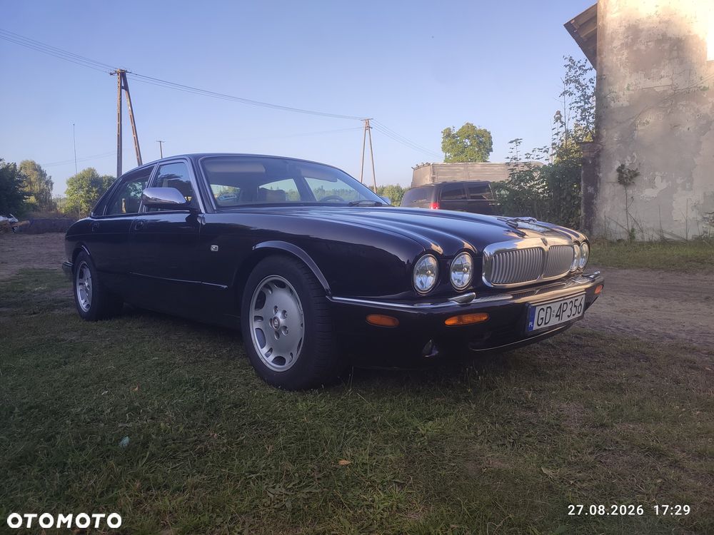 Jaguar XJ - 1