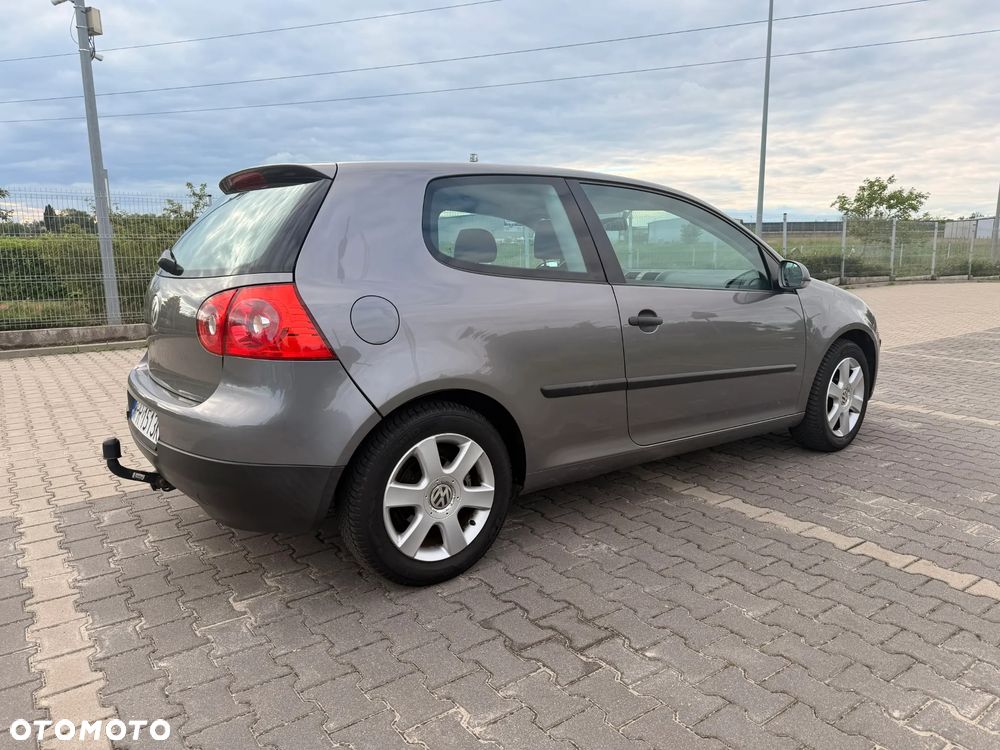 Volkswagen Golf 1.4 FSI Sportline - 4