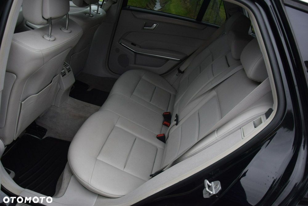Mercedes-Benz Klasa E 220 CDI BlueEff - 16