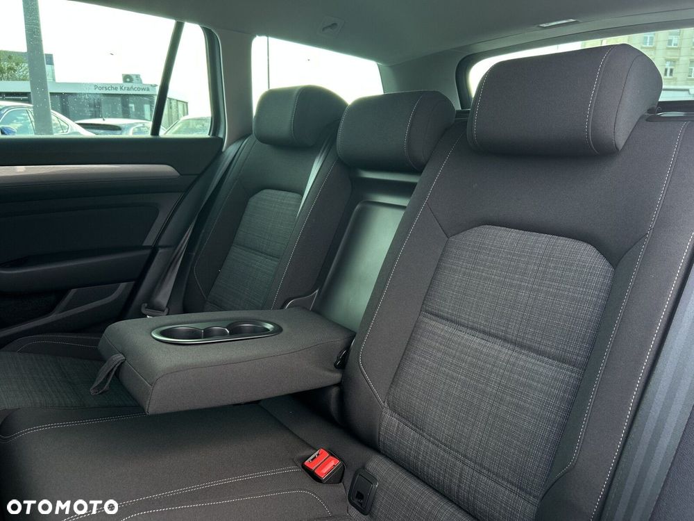 Volkswagen Passat Variant 2.0 TDI EVO Business - 21