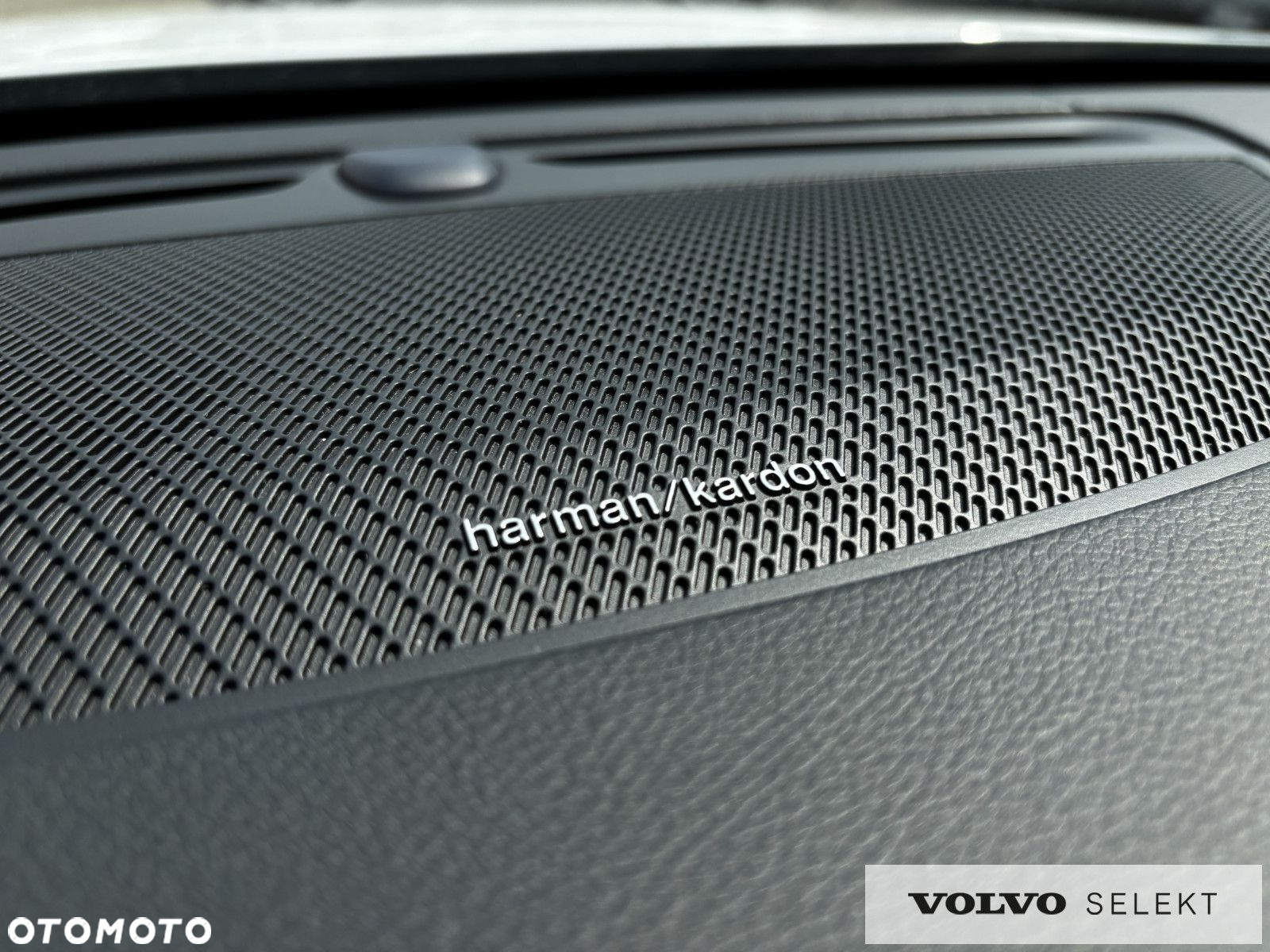 Volvo V90 Cross Country - 21