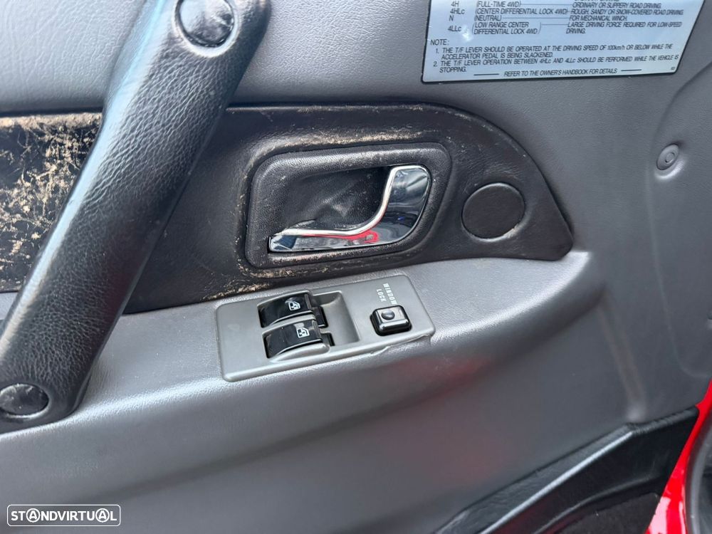 Mitsubishi Pajero 3.5 V6 - 40