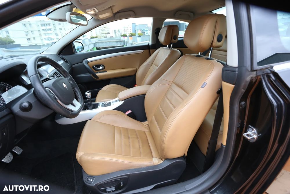 Renault Laguna Coupe dCi 180 FAP - 13