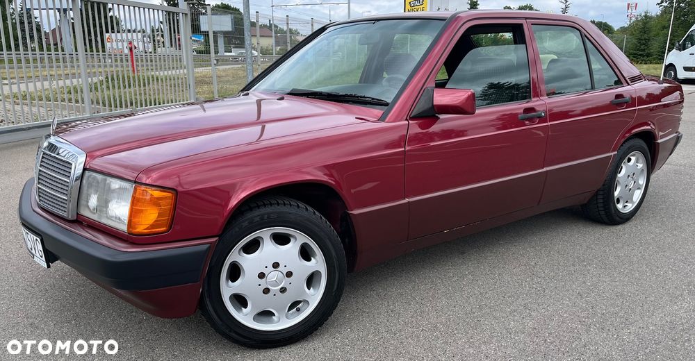 Mercedes-Benz W201 (190) - 21