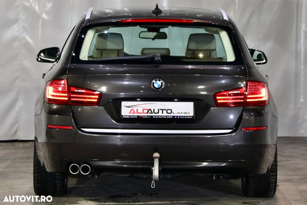BMW Seria 5 525d Aut. - 37