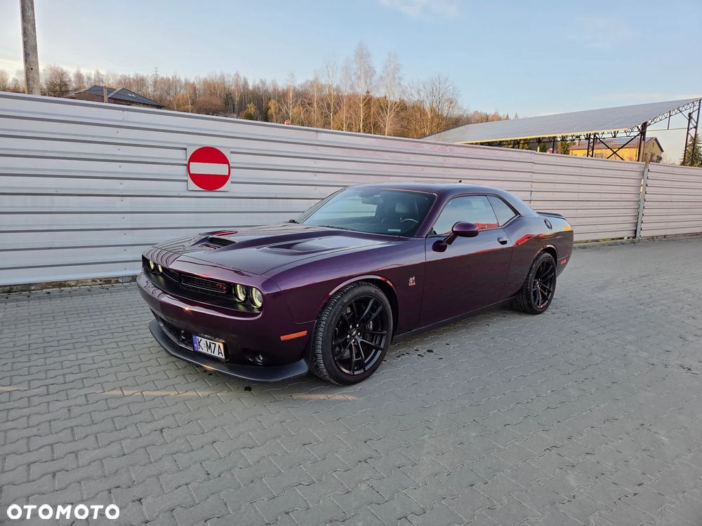 Dodge Challenger 6.4 Scat Pack - 8