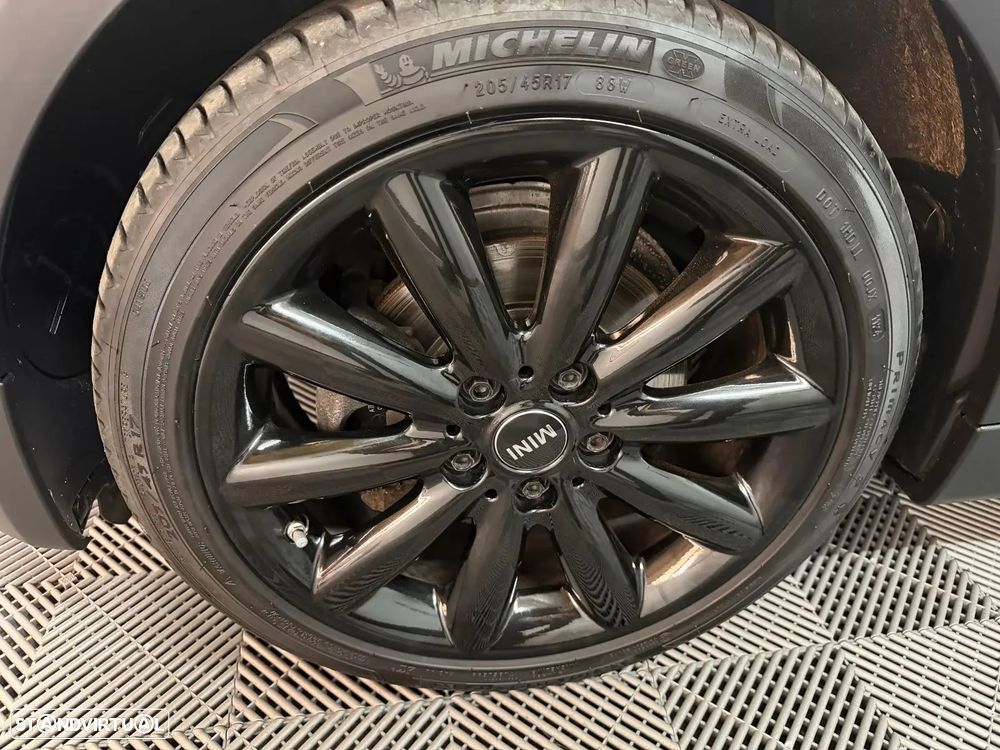 MINI 3 Portas One - 22